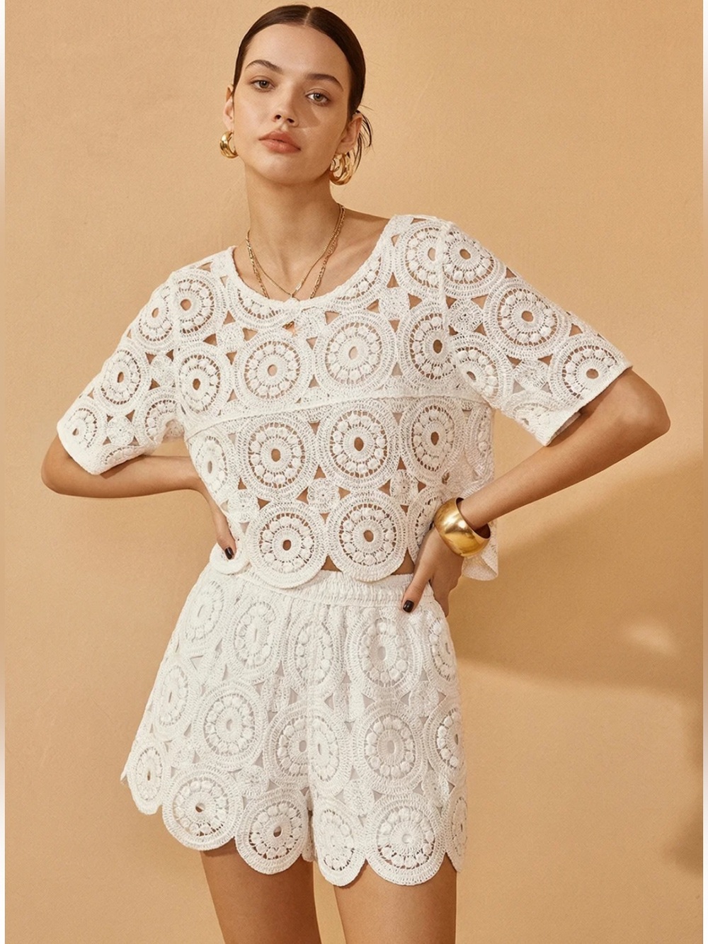 Commense Crochet Lace Short sleeve Top & Shorts Set Size Small NWT - Picture 3 of 8